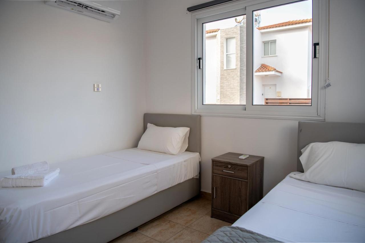 Villa Ruby Evelyn Protaras Exterior photo